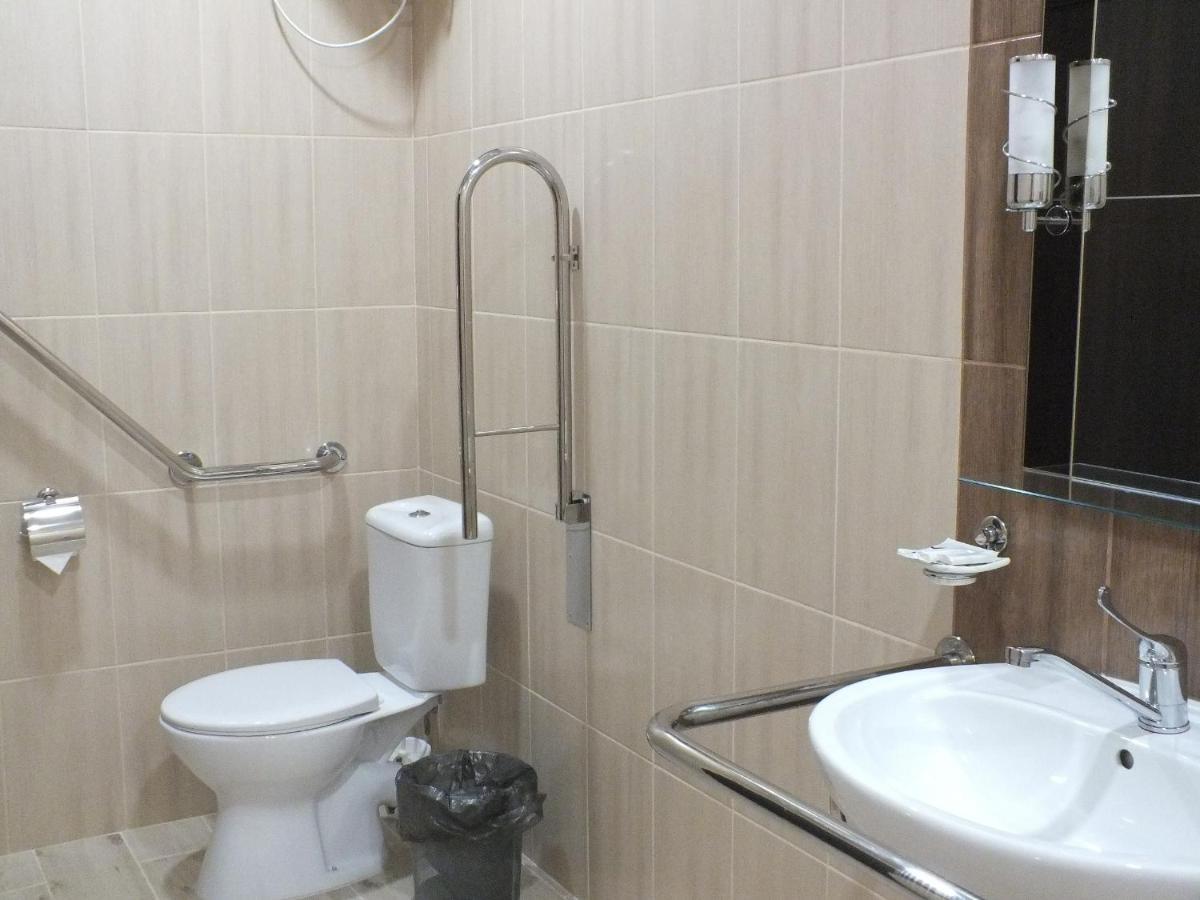 Vorontsovskiy Hotel Melitopol Exterior photo