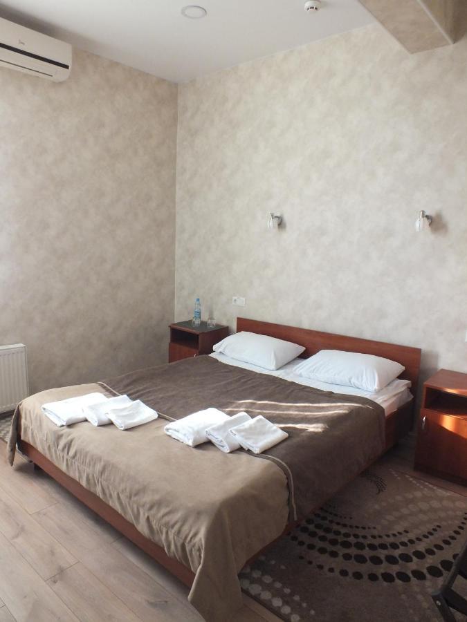 Vorontsovskiy Hotel Melitopol Exterior photo