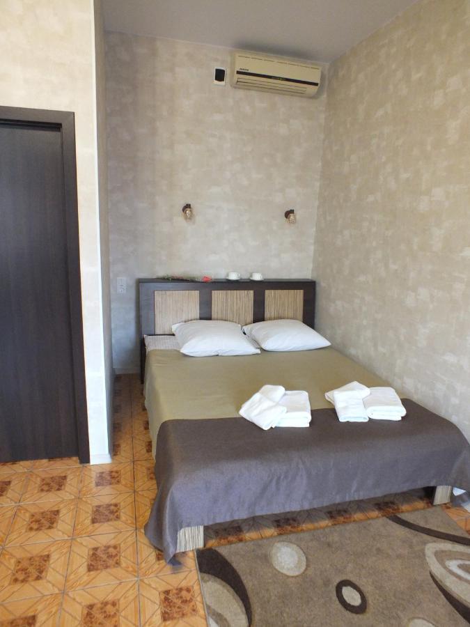 Vorontsovskiy Hotel Melitopol Exterior photo