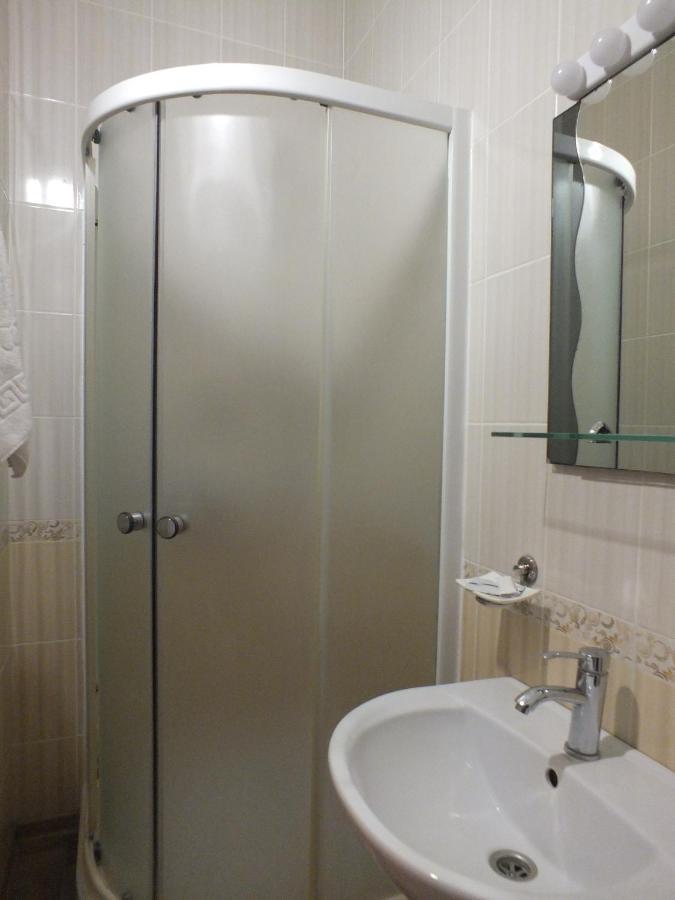 Vorontsovskiy Hotel Melitopol Exterior photo