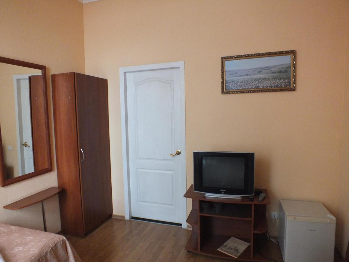 Vorontsovskiy Hotel Melitopol Exterior photo